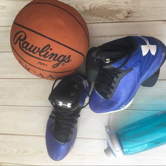 Under Armour Other - Under armour basketball shoes 9 blue